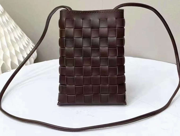 The Kelsey Crossbody