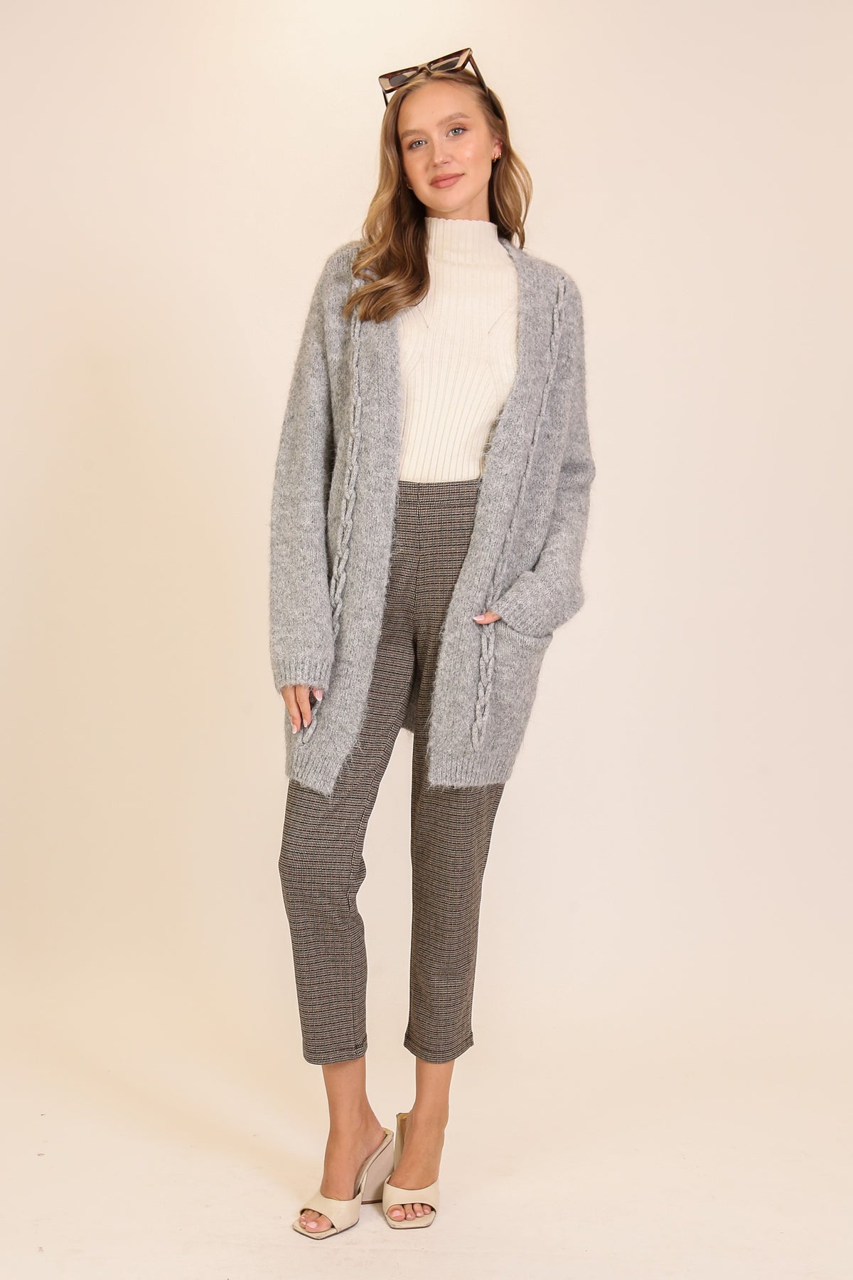 The Willa Cardigan - Grey