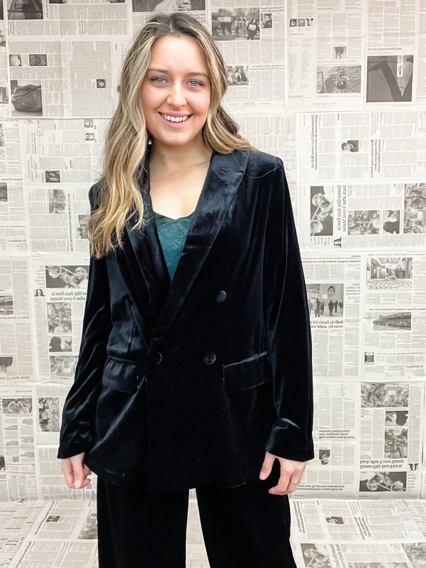 The Carmin Velvet Blazer